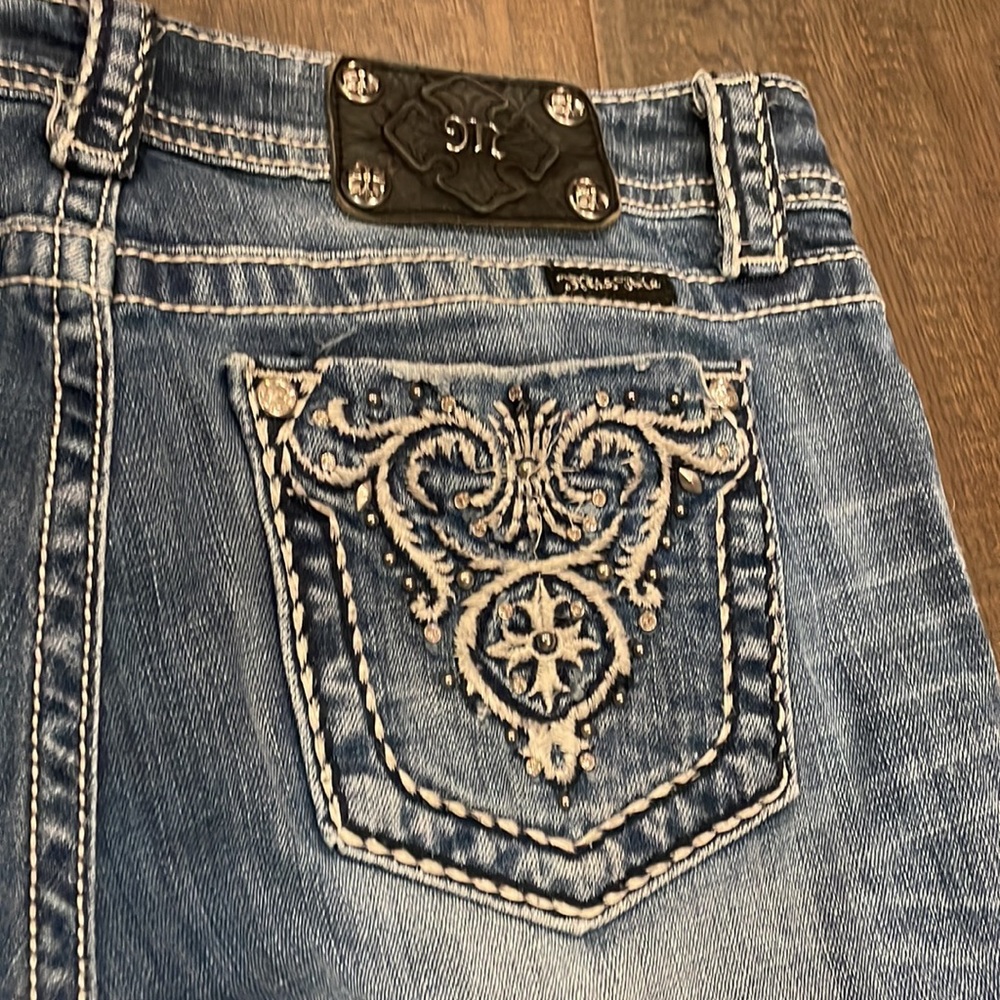 Miss Me Boot Cut Jeans - size 29